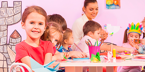 meninas na educação infantil 